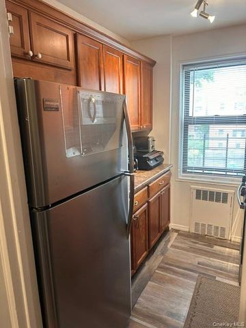 2 FISHER Drive 203, Mount Vernon, NY 10552