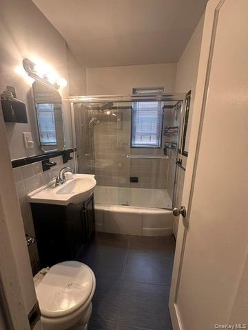 2 FISHER Drive 203, Mount Vernon, NY 10552
