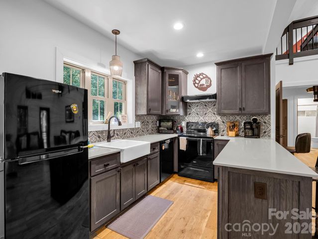 126 Swans Way W, Lake Lure, NC 28746