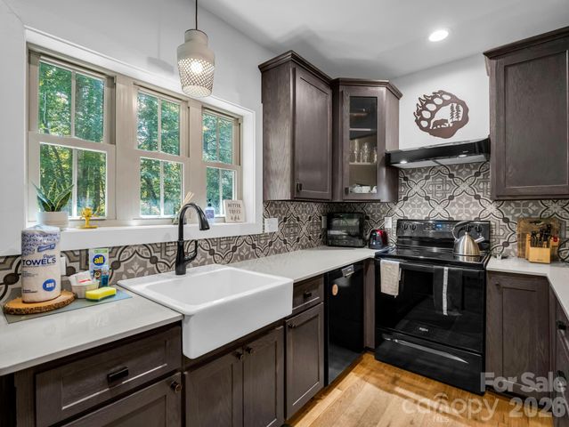 126 Swans Way W, Lake Lure, NC 28746