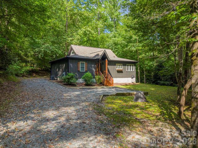 126 Swans Way W, Lake Lure, NC 28746