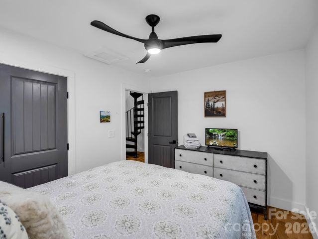 126 Swans Way W, Lake Lure, NC 28746