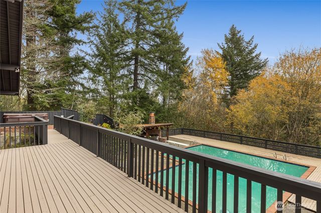 16521 NE 1st Place, Bellevue, WA 98008