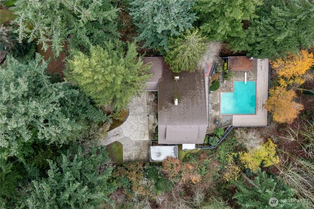 16521 NE 1st Place, Bellevue, WA 98008