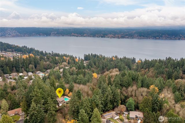 16521 NE 1st Place, Bellevue, WA 98008