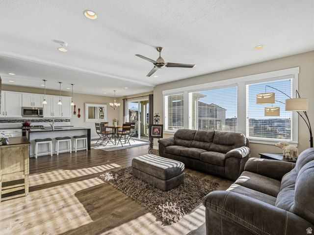 7170 N HONEY FIELD WAY, Eagle Mountain, UT 84005