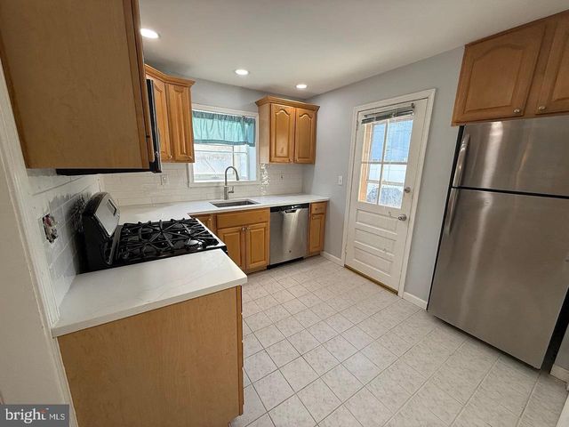 46 WAYFIELD RD, Springfield, PA 19064