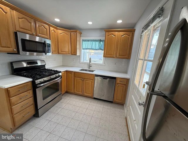 46 WAYFIELD RD, Springfield, PA 19064