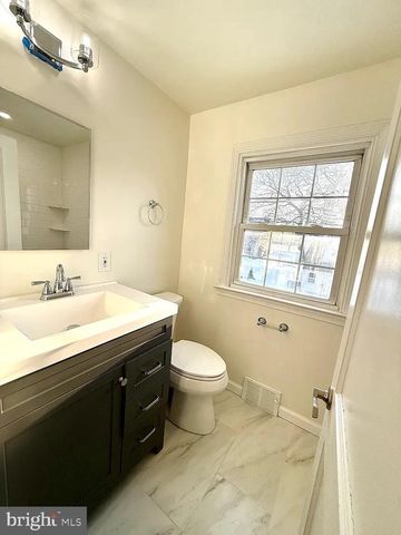 46 WAYFIELD RD, Springfield, PA 19064