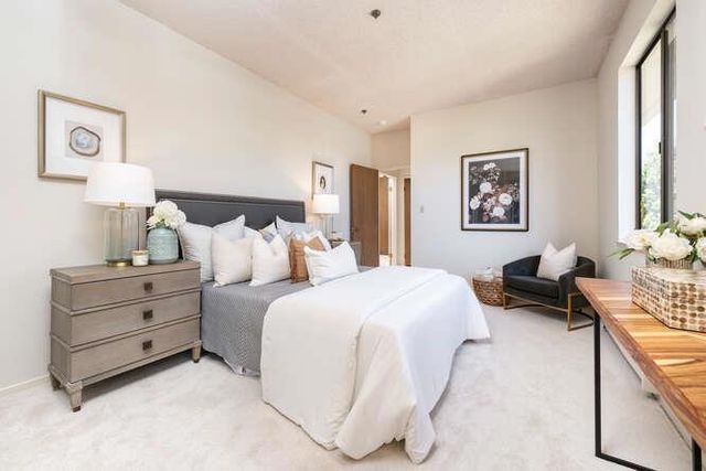 1515 Floribunda Avenue 309, Burlingame, CA 94010