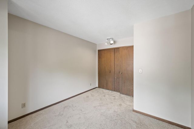 2671 Sumac Ridge, White Bear Lake, MN 55110