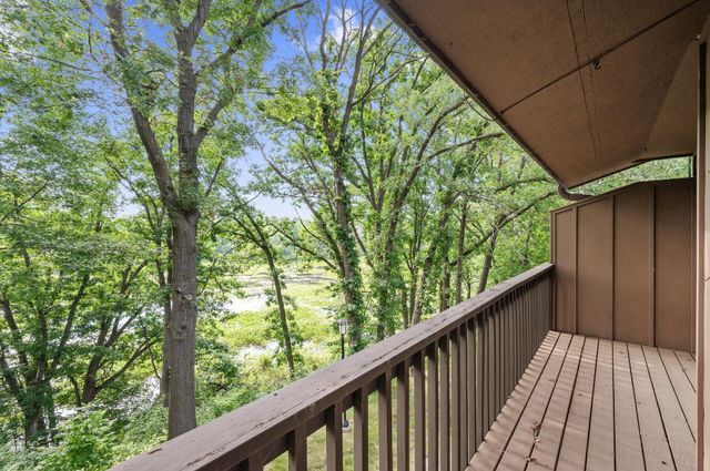 2671 Sumac Ridge, White Bear Lake, MN 55110