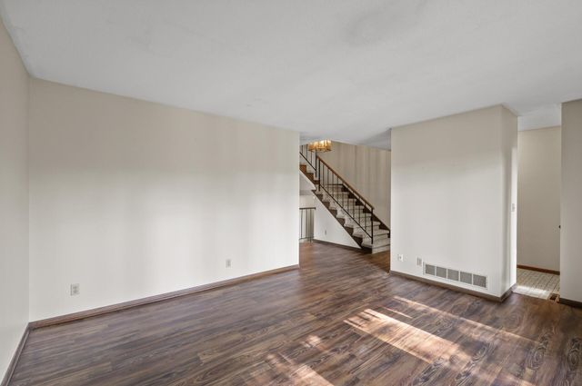 2671 Sumac Ridge, White Bear Lake, MN 55110