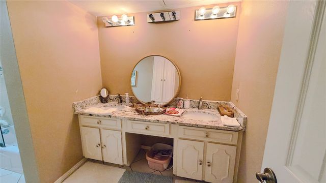 15929 Archwood Lane 1035, Dallas, TX 75248
