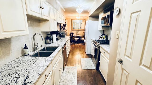 15929 Archwood Lane 1035, Dallas, TX 75248