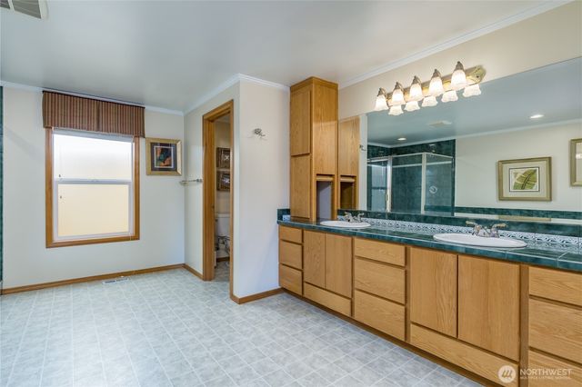 29606 148th Avenue SE, Kent, WA 98042