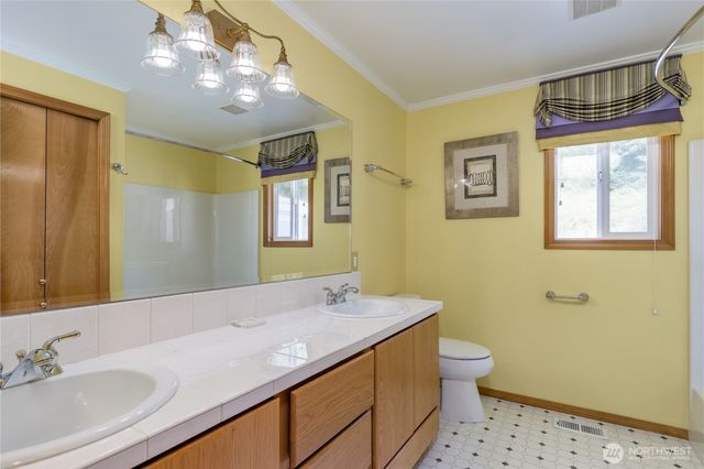 29606 148th Avenue SE, Kent, WA 98042