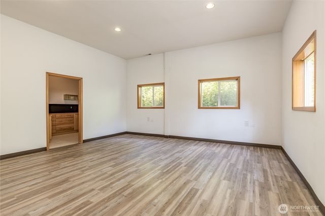 29606 148th Avenue SE, Kent, WA 98042