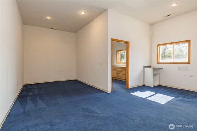29606 148th Avenue SE, Kent, WA 98042