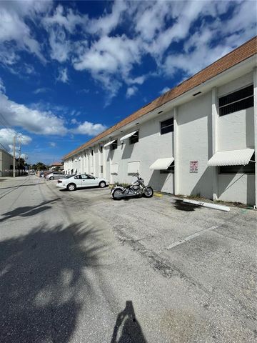 227 Castlewood Dr 102, North Palm Beach, FL 33408