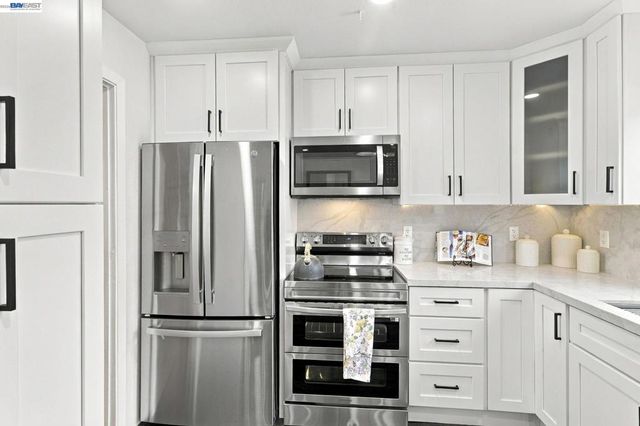 3253 Santa Isabella Ct, Union City, CA 94587
