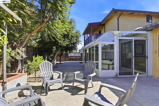 3253 Santa Isabella Ct, Union City, CA 94587