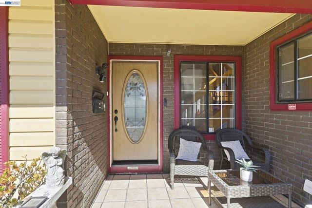 3253 Santa Isabella Ct, Union City, CA 94587