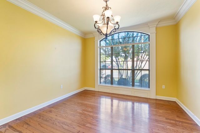 4325 Tree House Dr, Conway, AR 72034