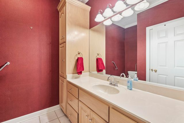 4325 Tree House Dr, Conway, AR 72034