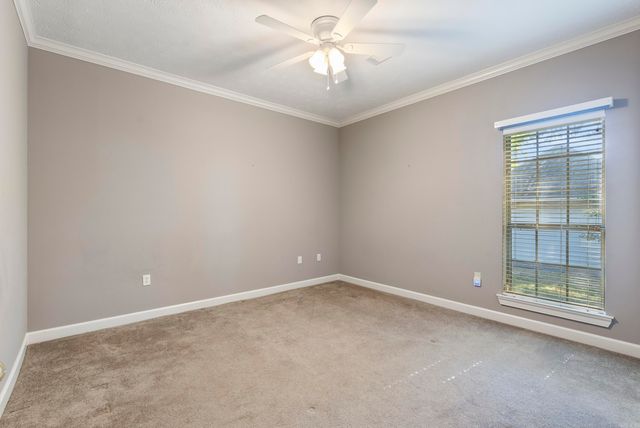 4325 Tree House Dr, Conway, AR 72034