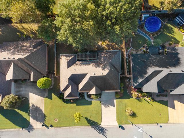 4325 Tree House Dr, Conway, AR 72034