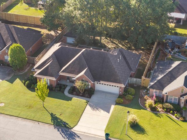 4325 Tree House Dr, Conway, AR 72034