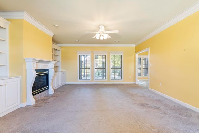 4325 Tree House Dr, Conway, AR 72034