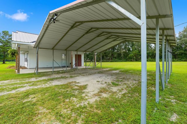 3298 Bakersfield Rd., Loris, SC 29569