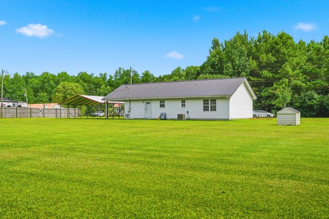 3298 Bakersfield Rd., Loris, SC 29569