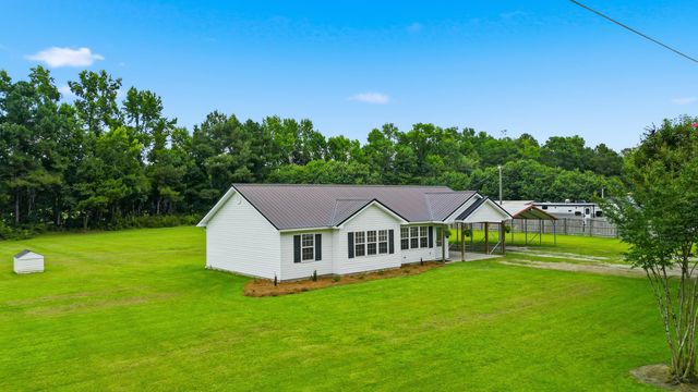 3298 Bakersfield Rd., Loris, SC 29569