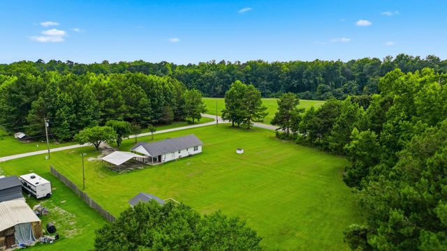 3298 Bakersfield Rd., Loris, SC 29569