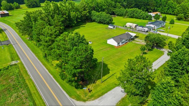 3298 Bakersfield Rd., Loris, SC 29569