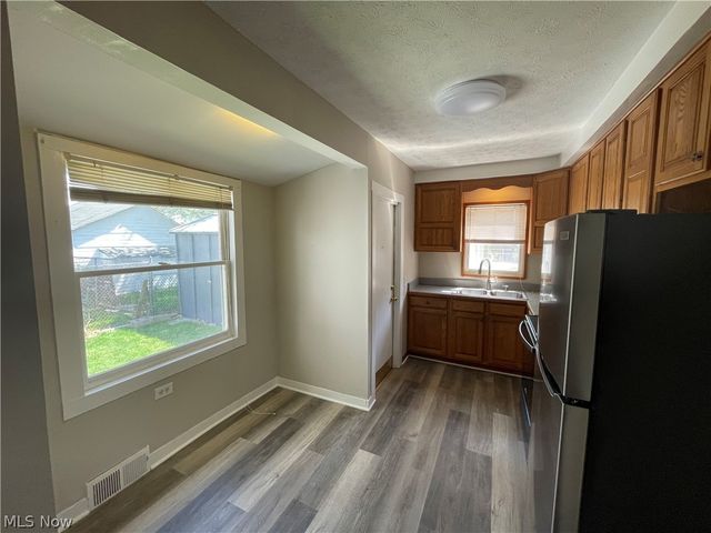 3761 W 135th Street, Cleveland, OH 44111