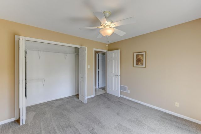 307 Deertrail Lane, Schererville, IN 46375