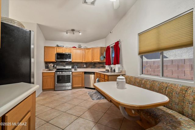 8895 E Desert Aire Street, Tucson, AZ 85730