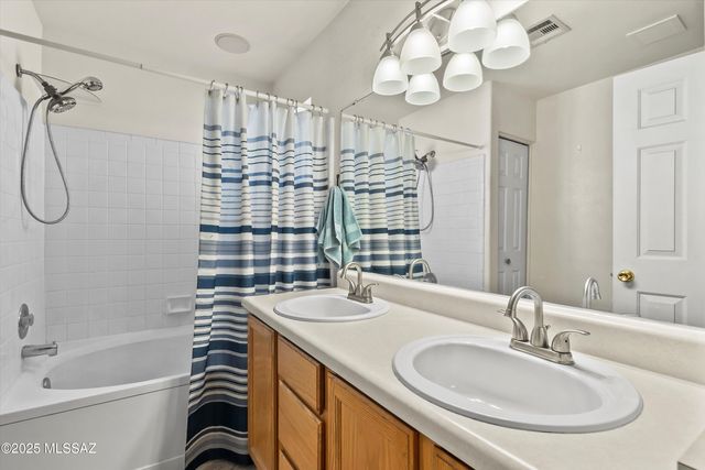 8895 E Desert Aire Street, Tucson, AZ 85730