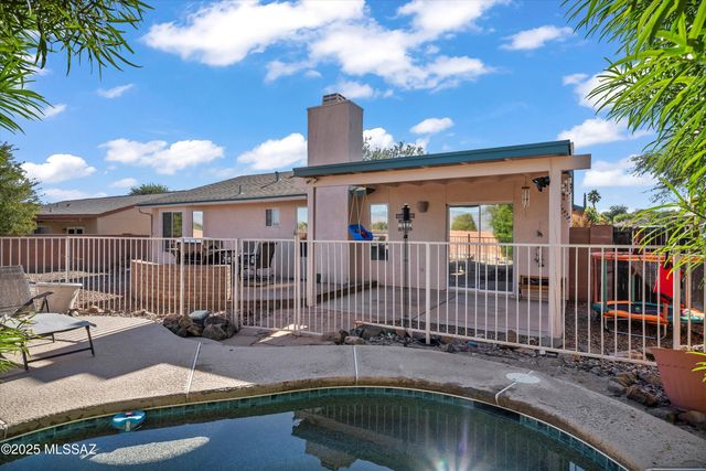 8895 E Desert Aire Street, Tucson, AZ 85730