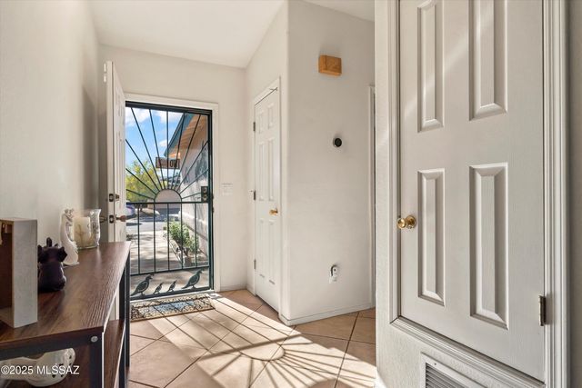 8895 E Desert Aire Street, Tucson, AZ 85730