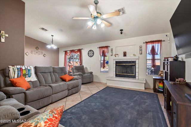 8895 E Desert Aire Street, Tucson, AZ 85730