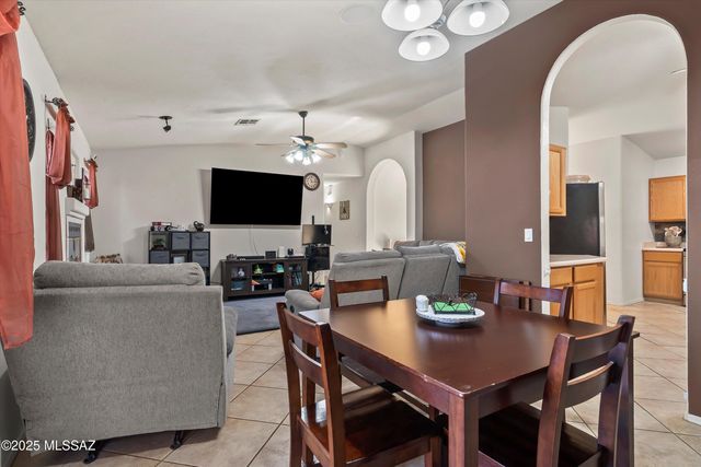 8895 E Desert Aire Street, Tucson, AZ 85730