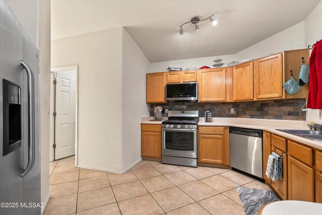 8895 E Desert Aire Street, Tucson, AZ 85730