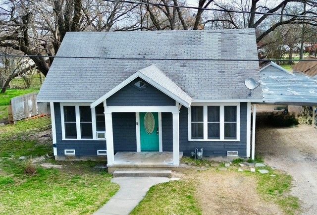 410 S Avenue E, Clifton, TX 76634