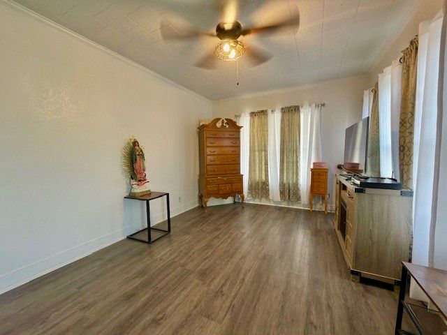 410 S Avenue E, Clifton, TX 76634