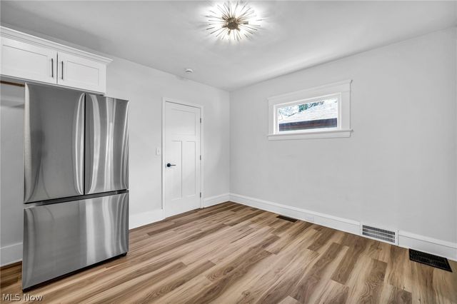 17414 Cannon Avenue, Lakewood, OH 44107